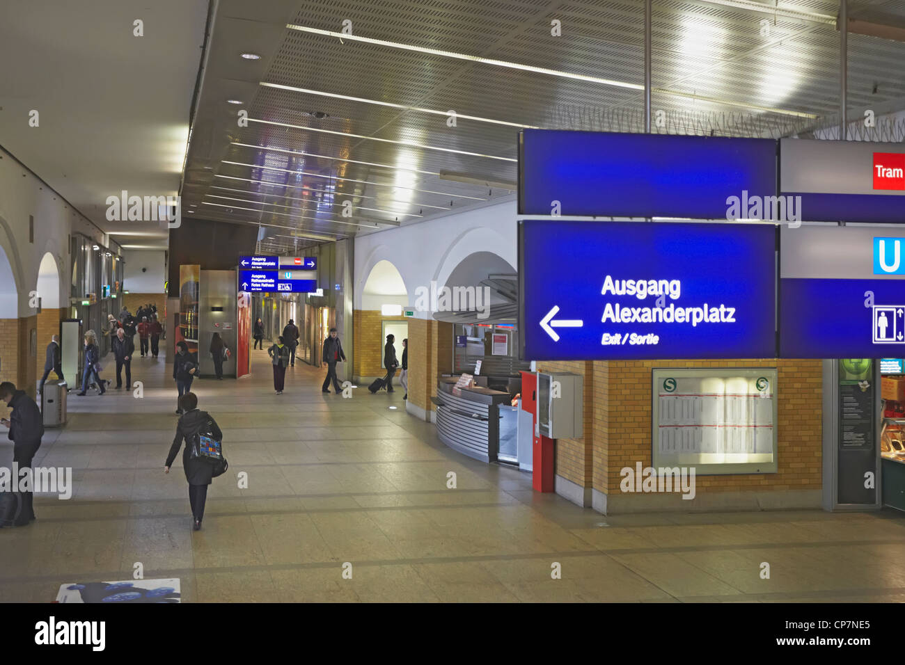 Berlin Alexanderplatz Bahnhofshalle Stockfoto