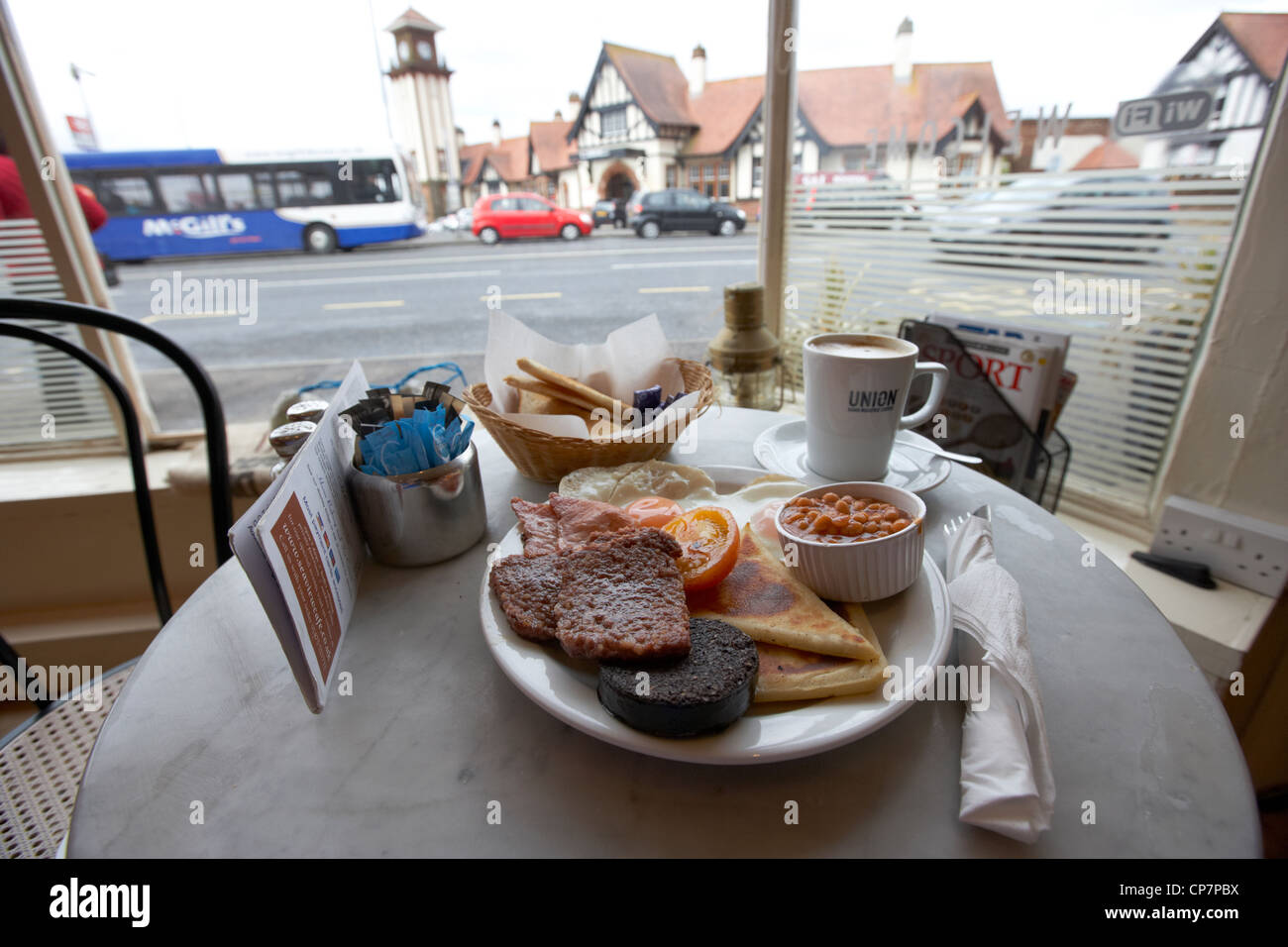 traditionelle schottische Frühstück in einem Café in Schottland, Vereinigtes Königreich Stockfoto