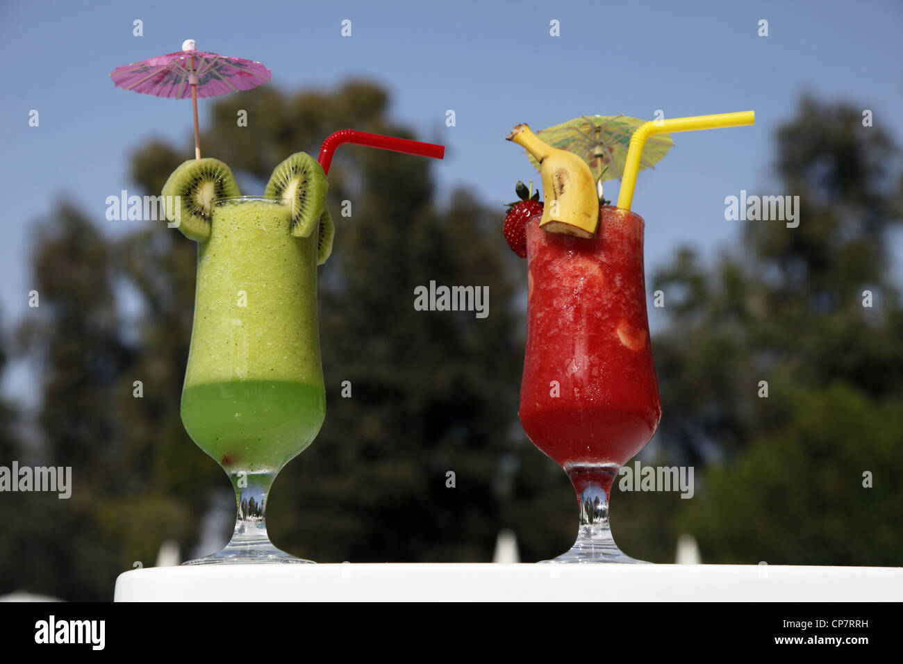 KIWI & Erdbeer Fruchtsaft Trinken SIDE Türkei 15. April 2012 Stockfoto