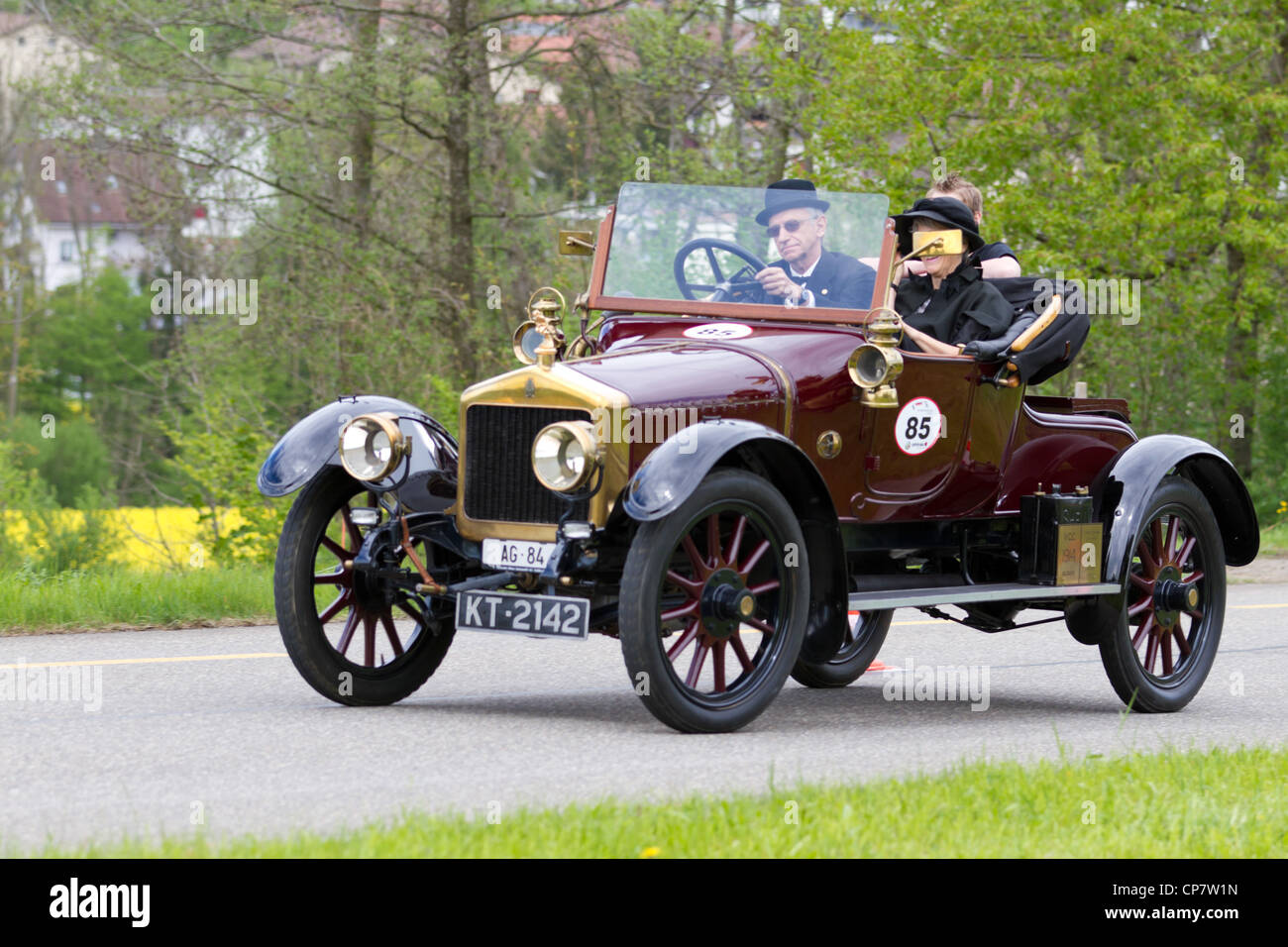 Vintage Pre Krieg Rennwagen Alltagsperspektiven Victoria Coupé von 1914 beim Grand Prix in Mutschellen, SUI am 29. April 2012. Stockfoto