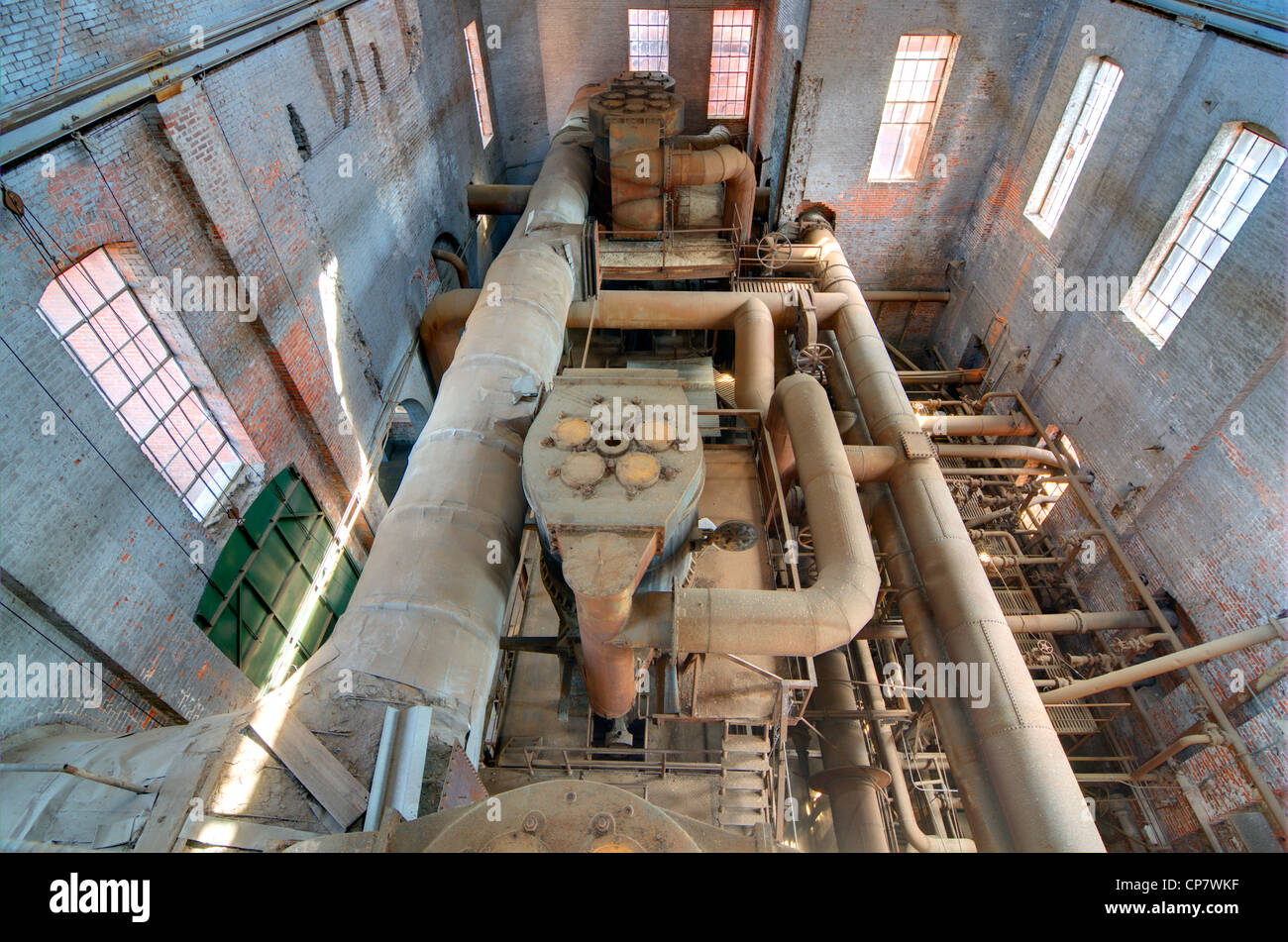 alte Maschinen in einem Stahlwerk Stockfoto