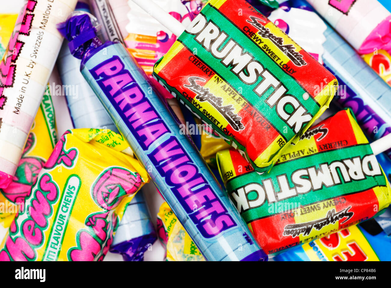 Stapel der altmodische retro Süßigkeiten/Candy 1970 s 1980 s UK Stockfoto
