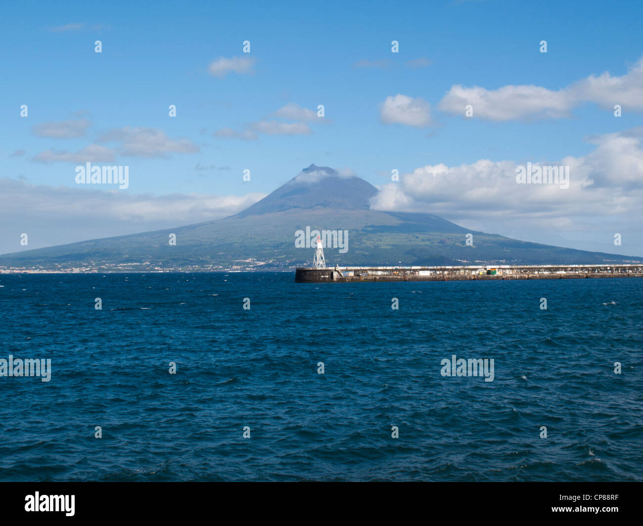 Pico Bergblick über den Kanal Stockfoto