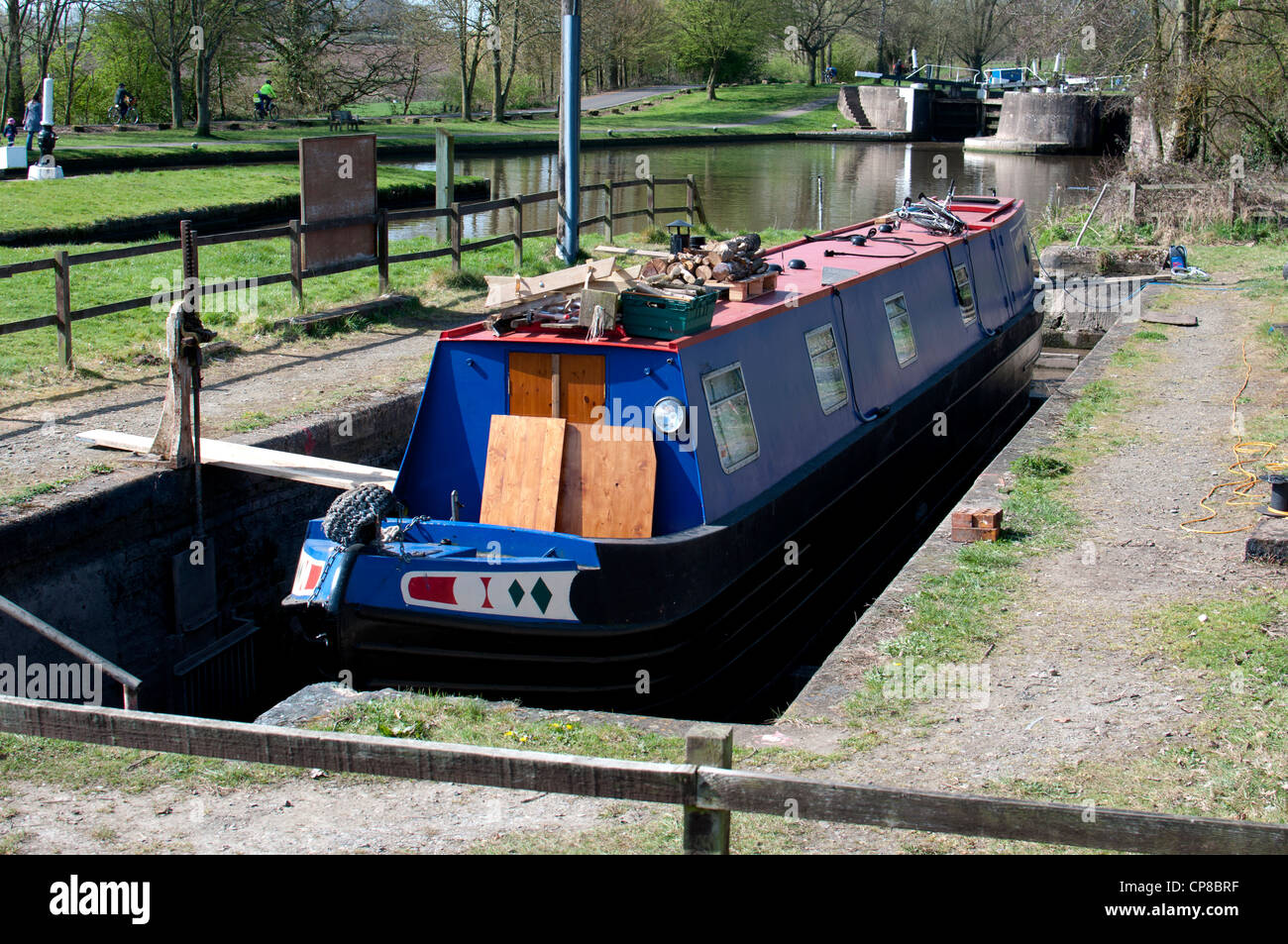 Narrowboat im Trockendock Stockfoto