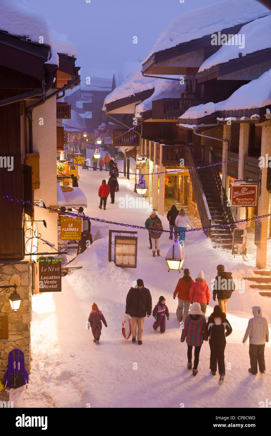 Frankreich, Savoyen, Valmorel, Rue du Bourg, Massif De La Vanoise, Tarentaise-Tal, Valmorel Stockfoto