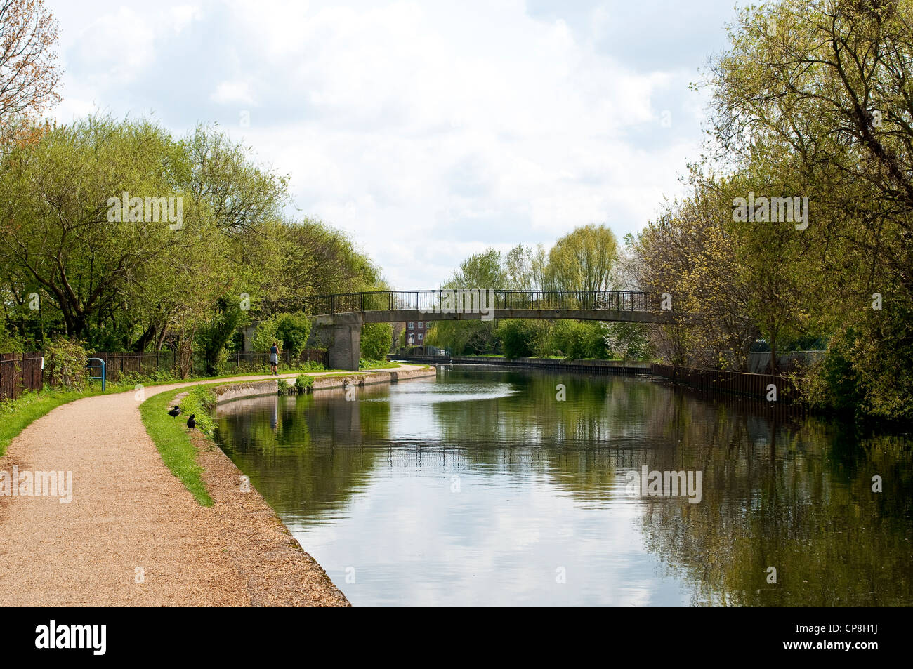 Leinpfad entlang Fluss Lee, Leyton, London, UK Stockfoto