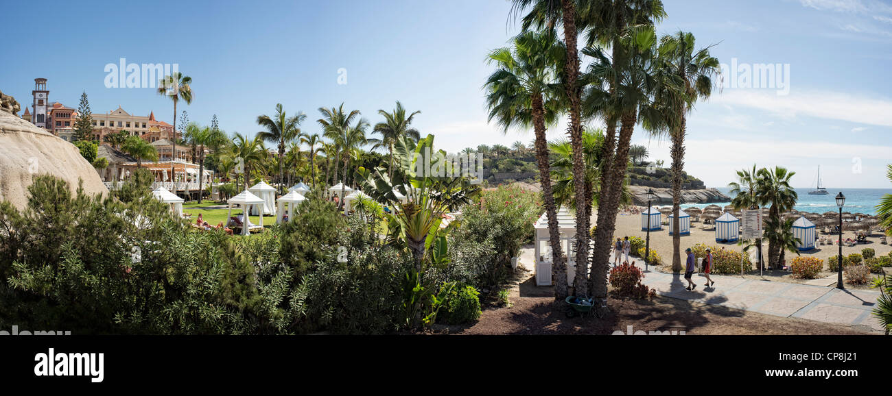 Einen Panoramablick über das Gran Hotel Bahía del Duque und Strand von Playa de Fañabe, Adeje, Teneriffa Stockfoto