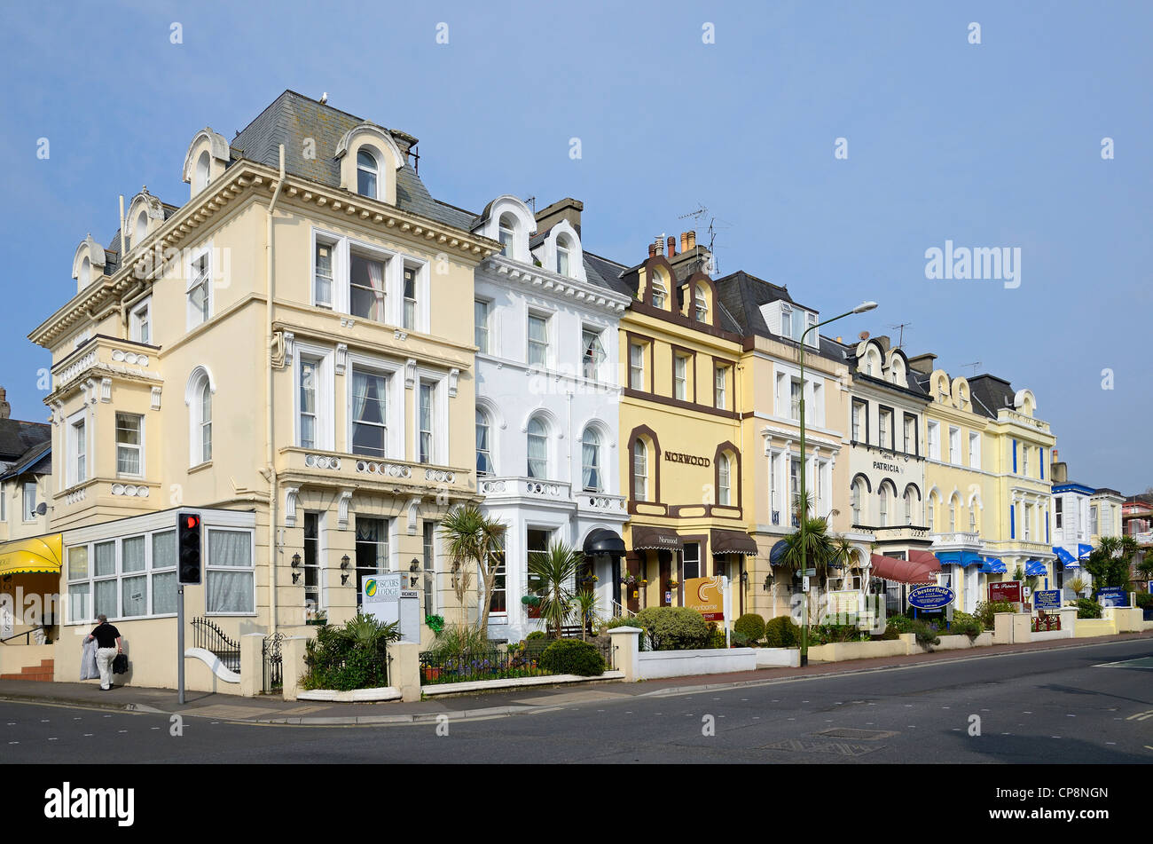 Eine Terrasse von viktorianischen Hotels in Torquay, Devon, UK Stockfoto