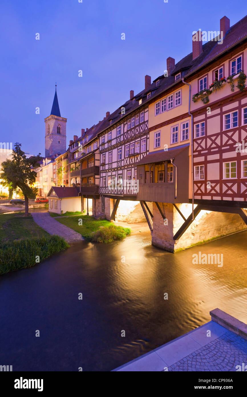 Deutschland, Thüringen, Erfurt, Ansicht von St. Aegidien-Kirche in der Abenddämmerung Stockfoto