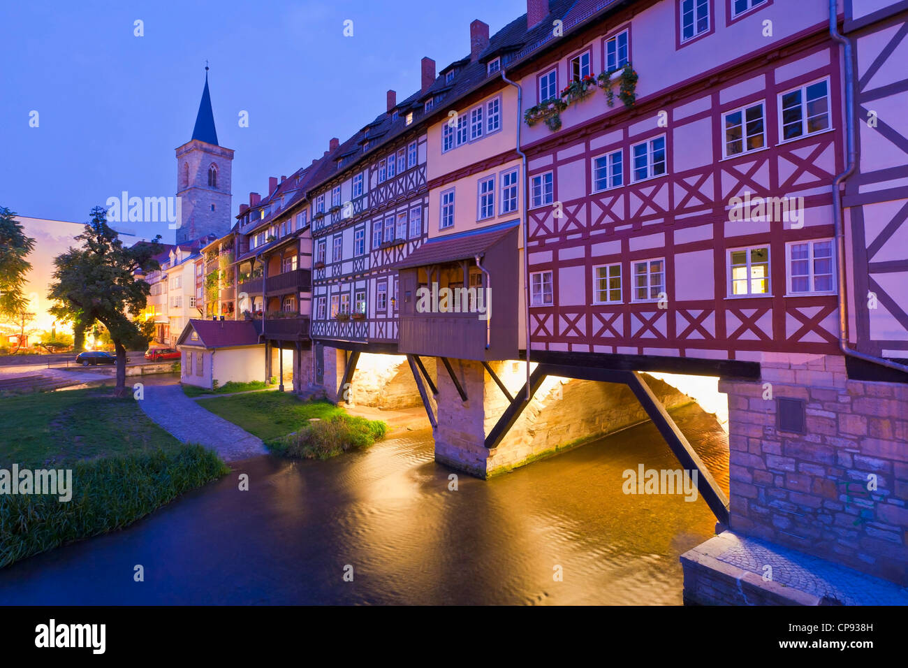 Deutschland, Thüringen, Erfurt, Ansicht von St. Aegidien-Kirche in der Abenddämmerung Stockfoto