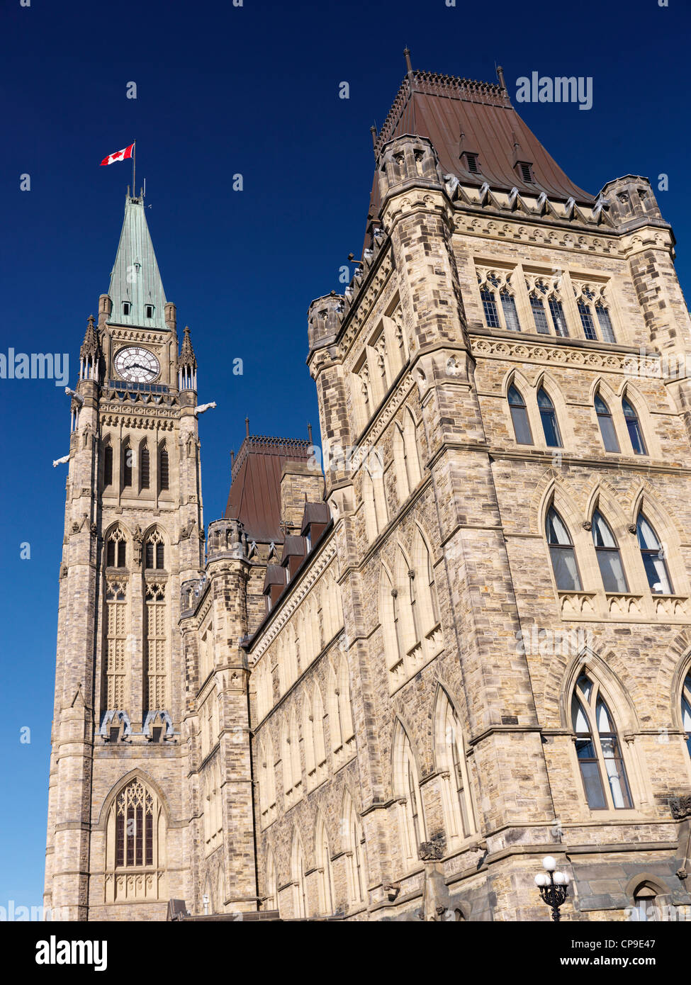 Der Peace Tower des Parlamentsgebäudes in Ottawa, Ontario, Kanada. Stockfoto