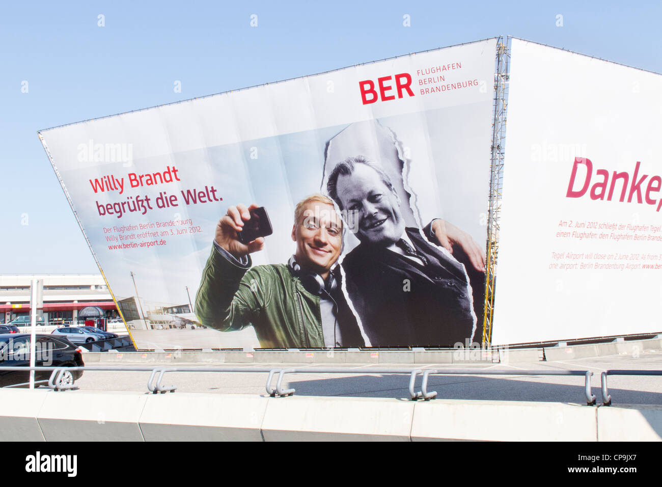 Berlin - Tegel Flughafen.  Zeichen, die Ankündigung des Flughafens Berlin Brandenburg Stockfoto