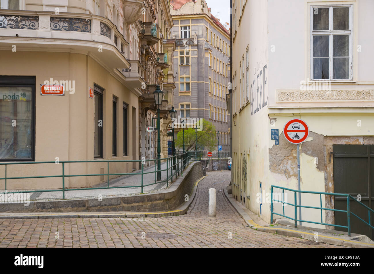 Ecke der Vezenska und Kozi Stare Mesto der Altstadt Prag Tschechische Republik Europa Stockfoto