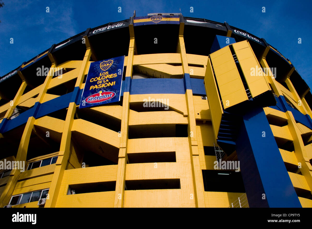 Das Estadio Alberto J. Armando, La Bombonera, argentinische Fußball-Nationalmannschaft Boca Juniors. In der La Boca von Buenos Aires. Stockfoto