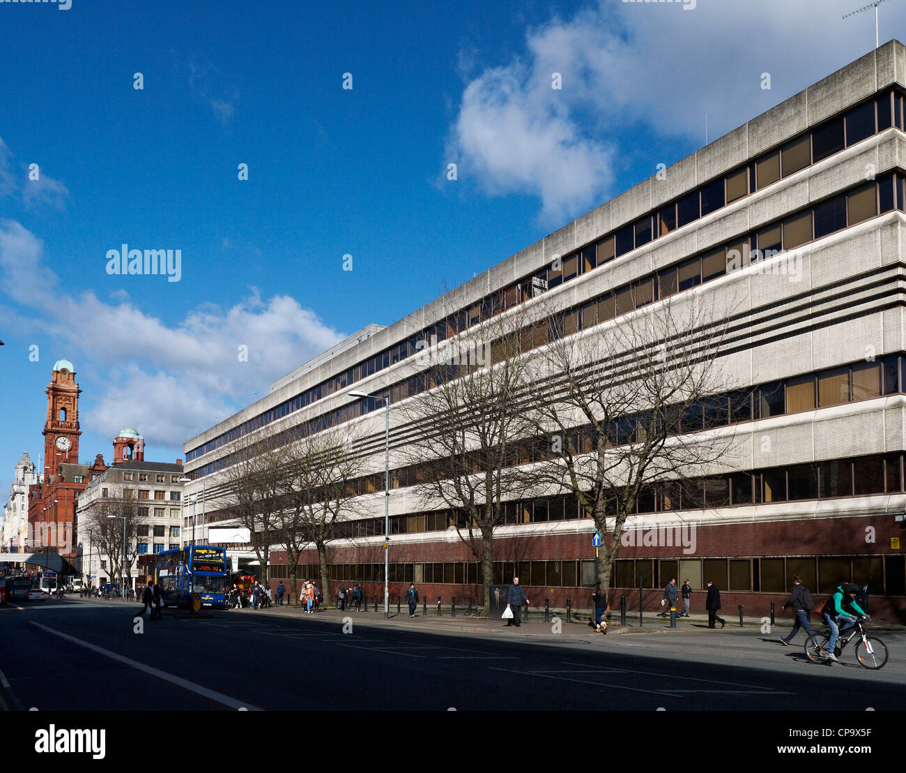 Ehemalige BBC-Gebäude mit Palace Hotel Clocktower an der Oxford Road in Manchester UK Stockfoto