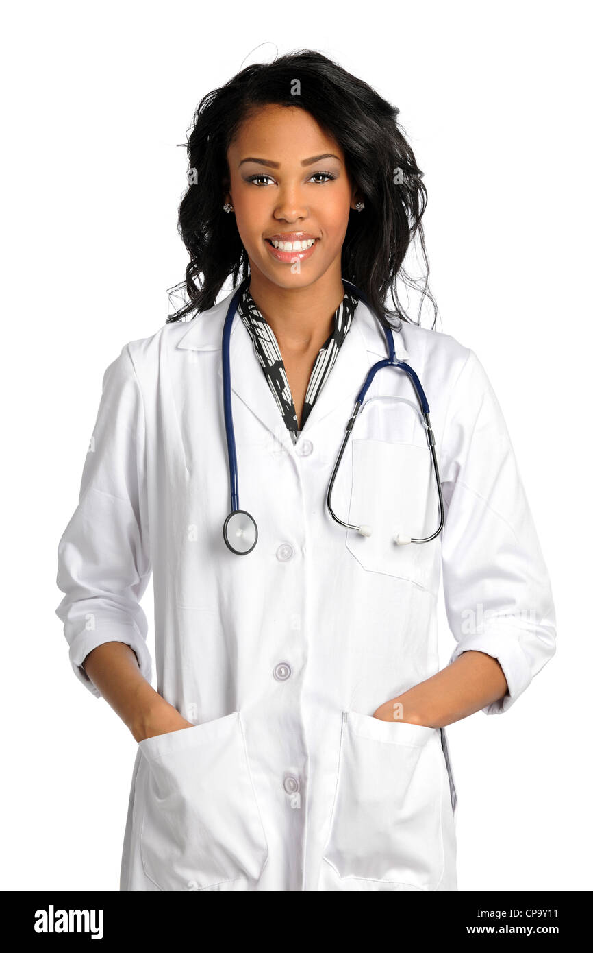 Schöne afrikanische amerikanische Arzt oder eine Krankenschwester lächelnd isoliert auf weißem Hintergrund Stockfoto