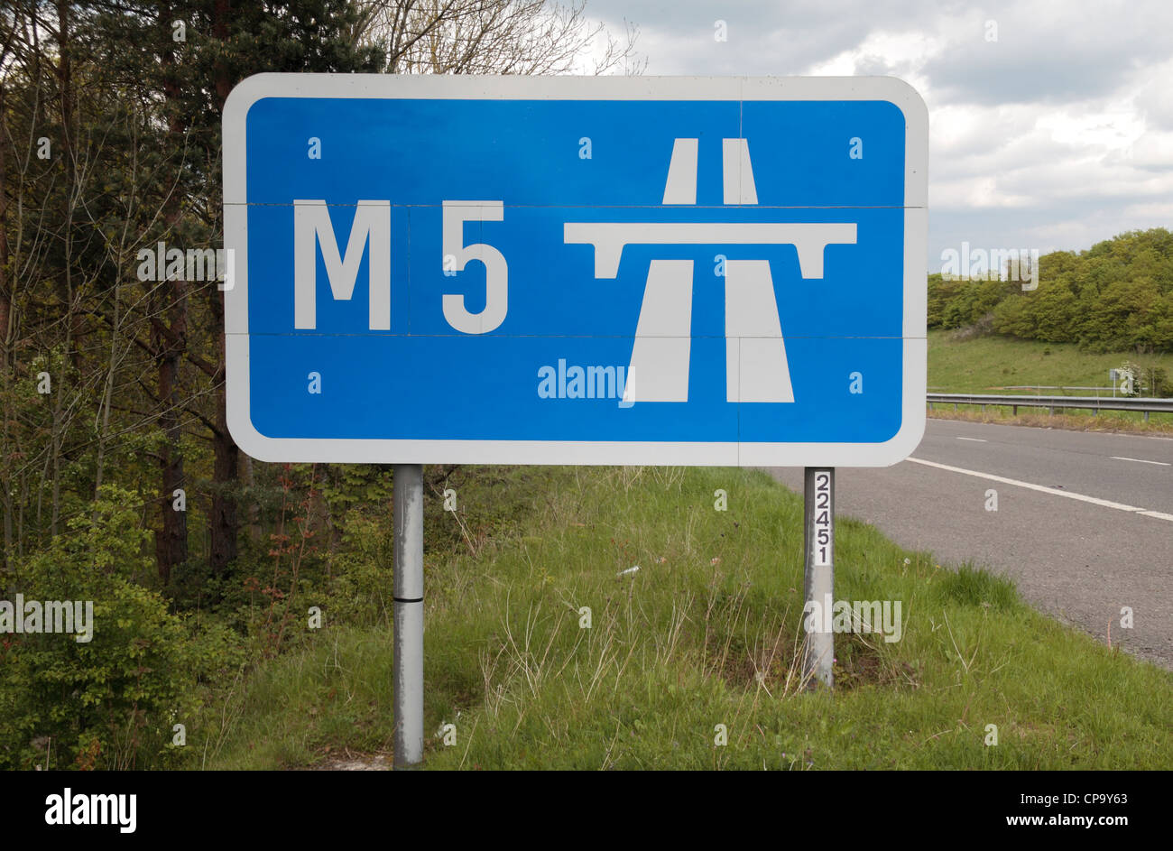 M5 Autobahn Zeichen auf Slip Straße nach der Autobahn M5 in South Gloucestershire, England. Stockfoto