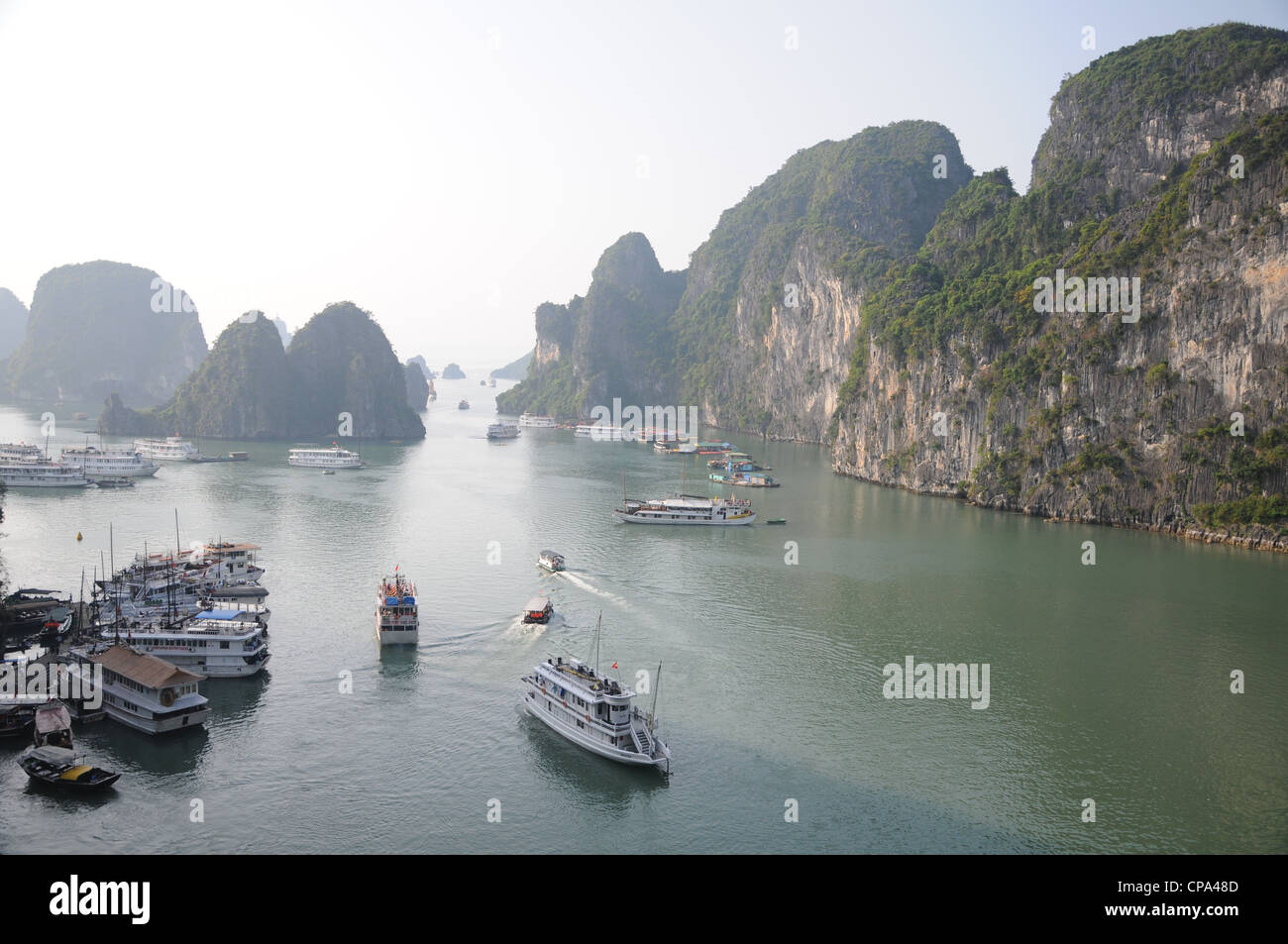 Angkor Wat, Kambodscha. Mönche im Tempel & Vietnam festlegen Stockfoto