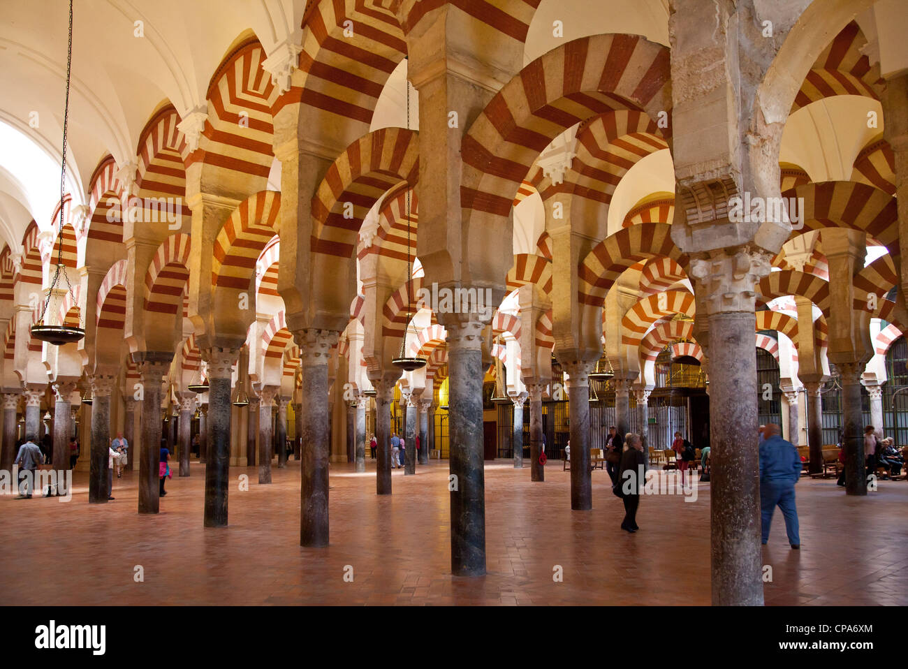 Gänge in der Moschee in Cordoba, Spanien Stockfoto