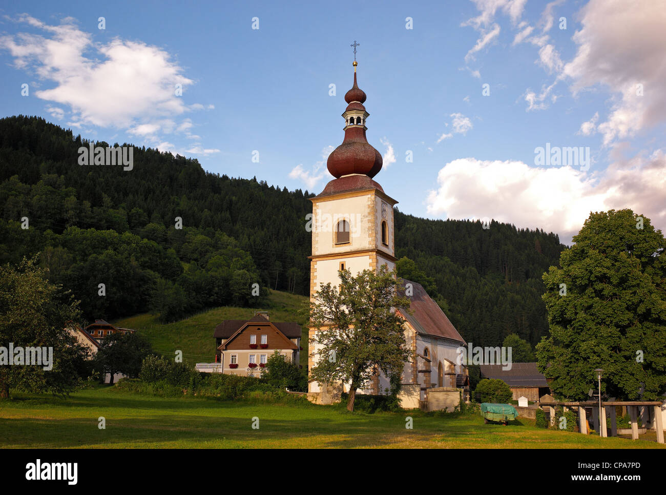 Die römisch-katholische St.-Nikolaus-Kirche, Afritz am See, Österreich Stockfoto