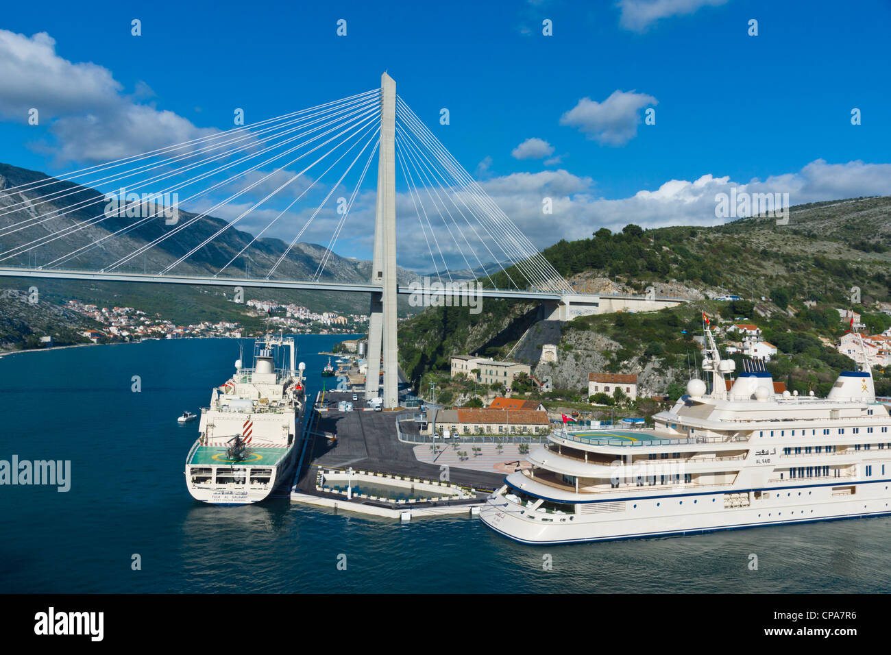 Die Superyacht Al Said des Sultans von Oman, Qaboos bin Said al Said ...