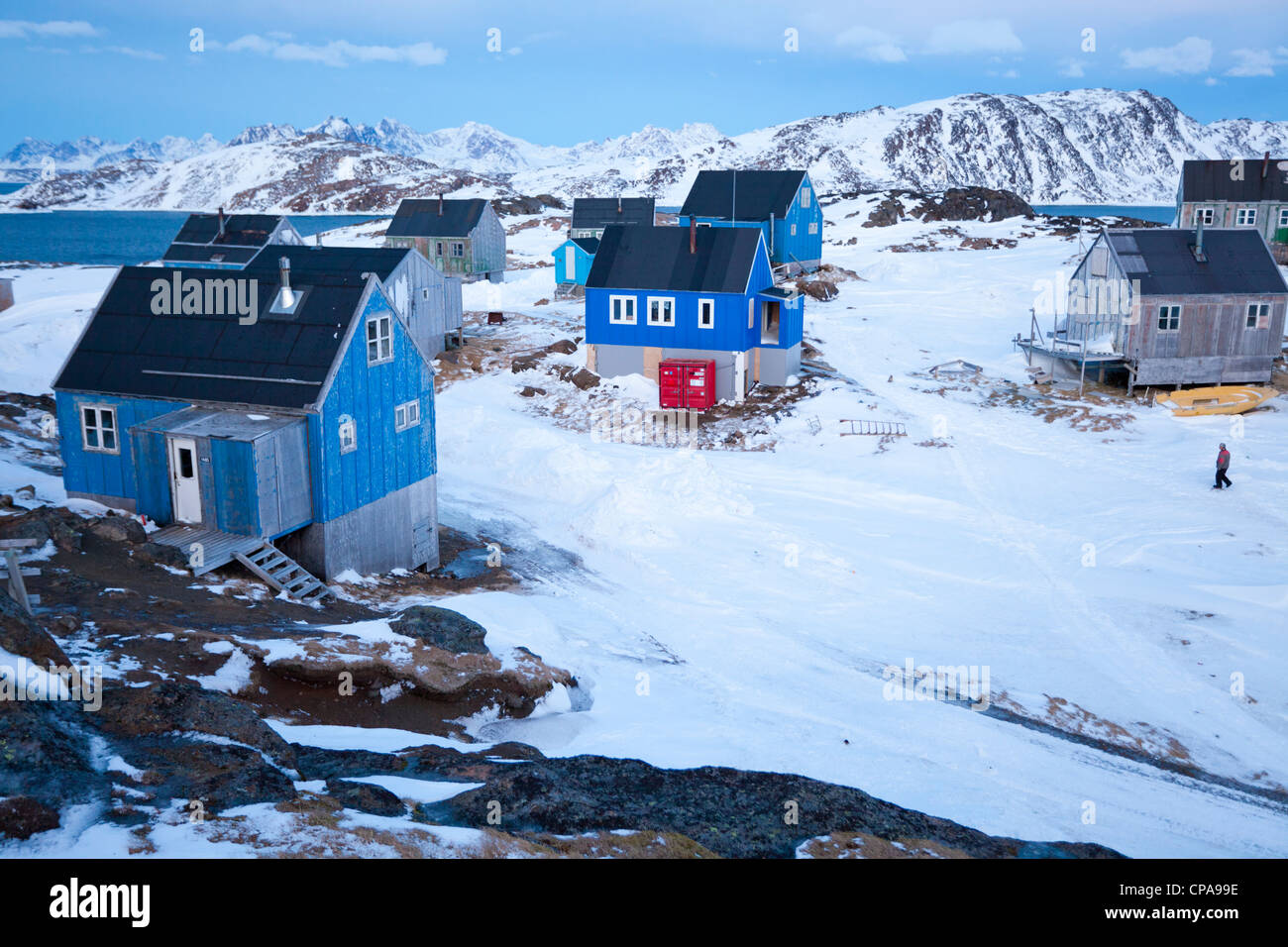 Inuit-Dorf, Kulusuk im Winter, Grönland Stockfoto