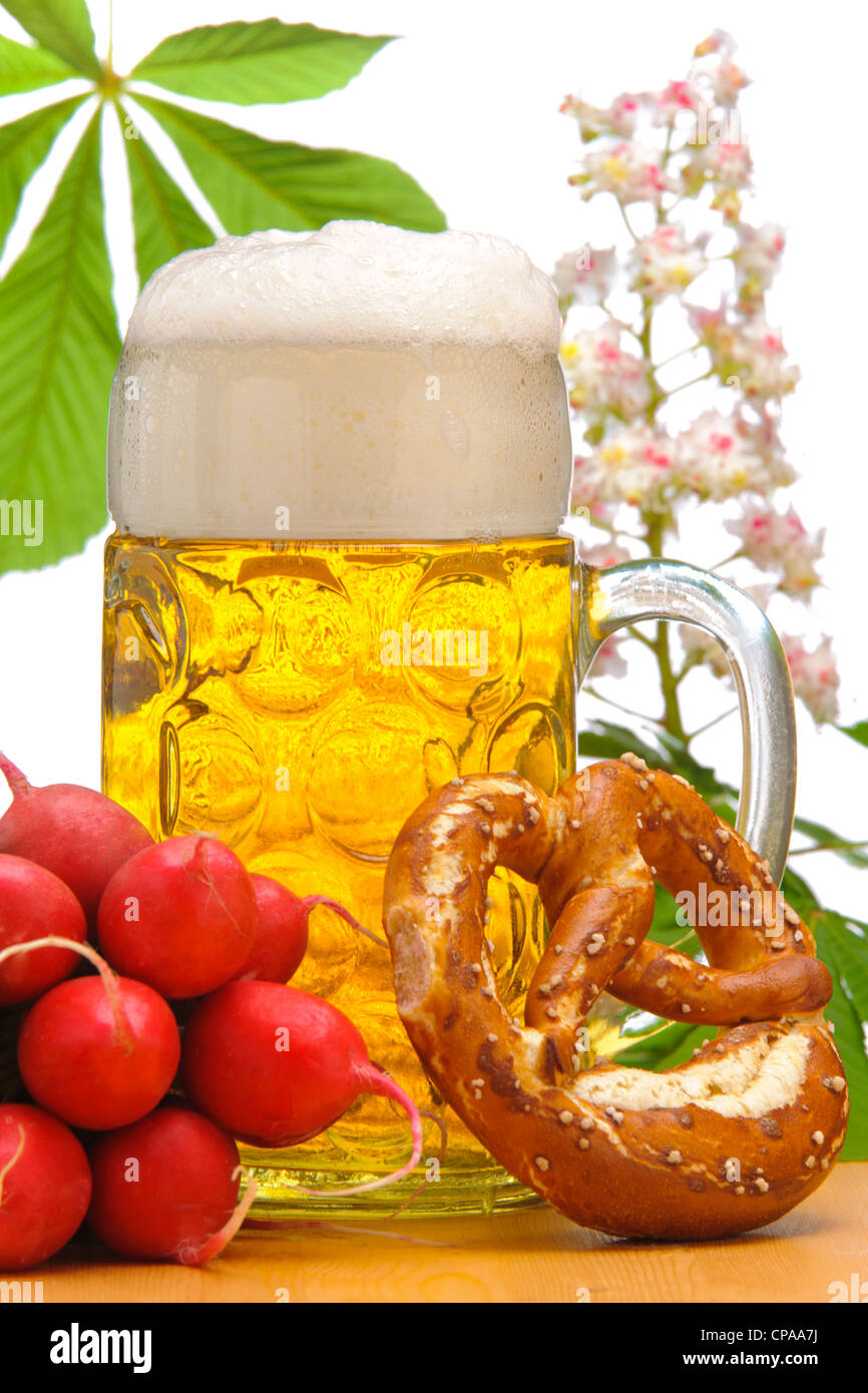 großes Glas deutschen bayerisches Bier auf Welt berühmte Bierfest Oktoberfest in München Stockfoto