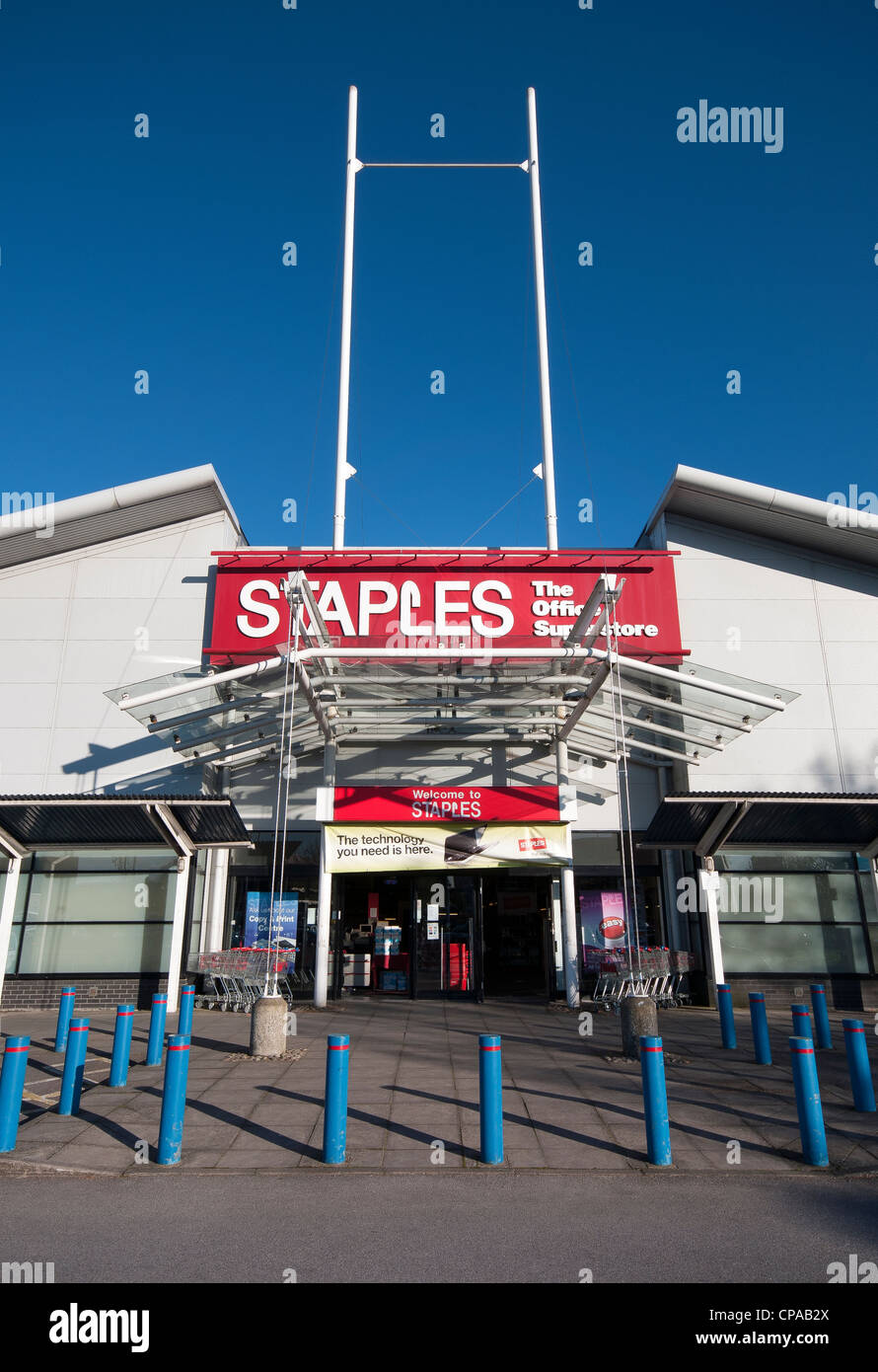 Staples Geschäft an der WestQuay Shopping Centre in Southampton, Hampshire, England UK Stockfoto