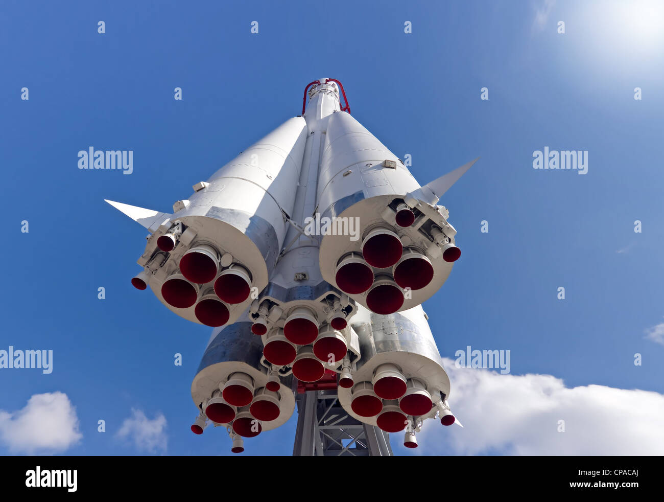 Russische Rakete Wostok auf Plattform Stockfoto