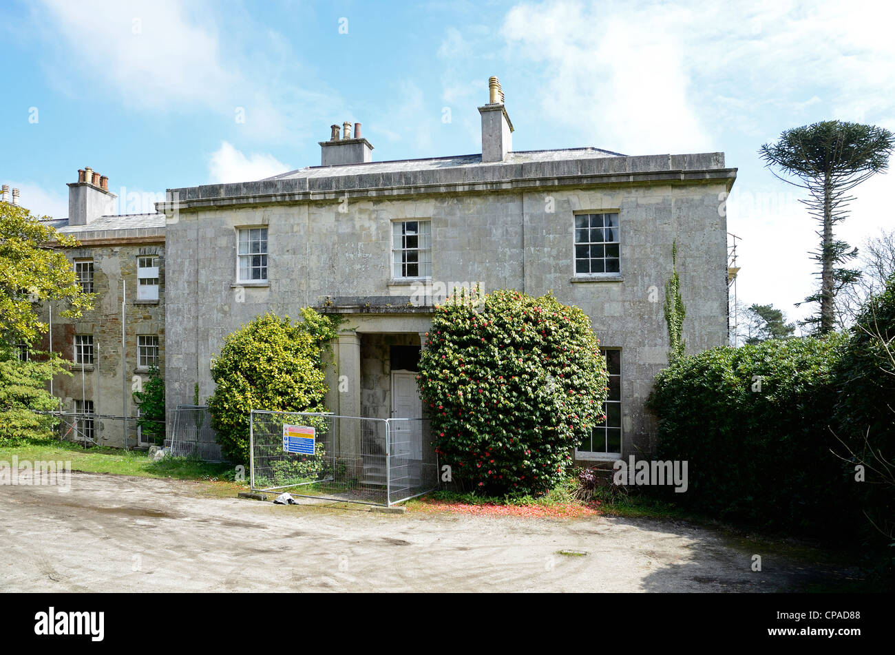 Enys Haus in der Nähe von Falmouth in Cornwall, UK, geschlossen und in Reparatur. Stockfoto