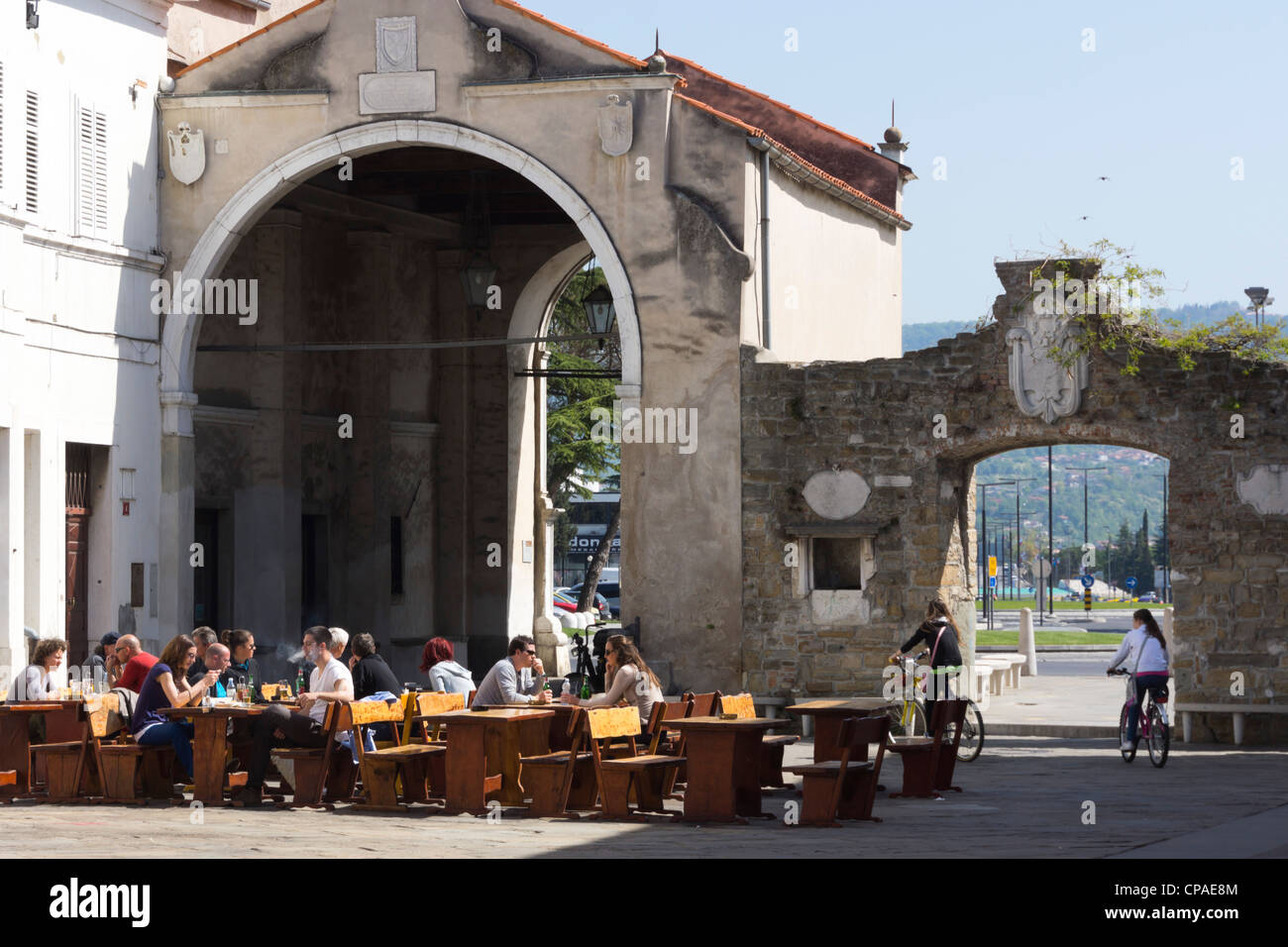 Koper Tor Insek Koper, Slowenien - das Muda-Tor. Großen formalen Torbogen und Stein ...