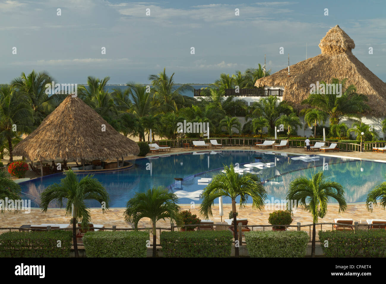 Salzwasser-Pool im Resorthotel, Placencia, Belize Stockfoto