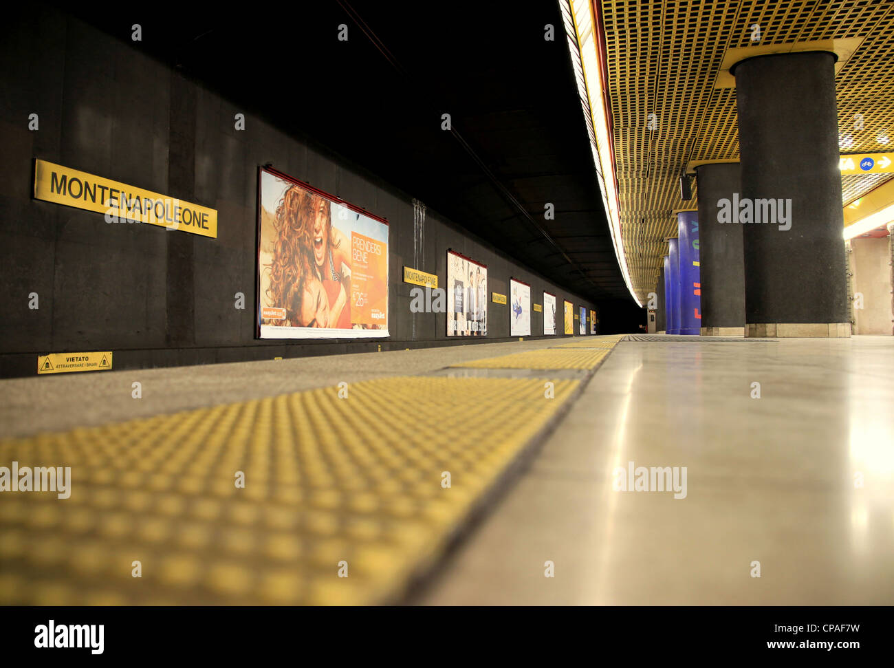 Eine u-Bahnstation Milan in Mailand, Italien Stockfoto