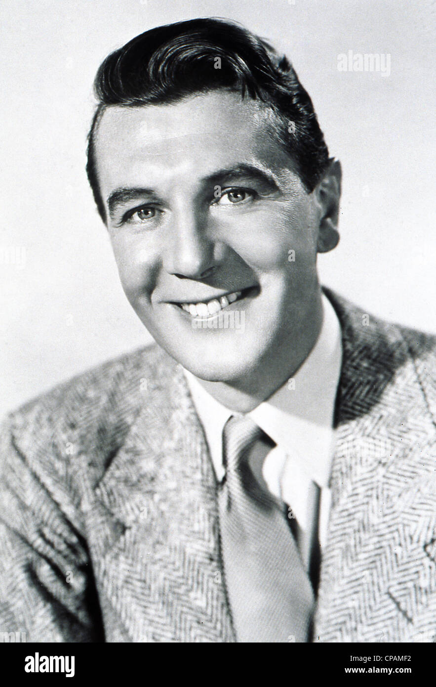 MICHAEL REDGRAVE (Hochformat) 001 MOVIESTORE COLLECTION LTD. Stockfoto