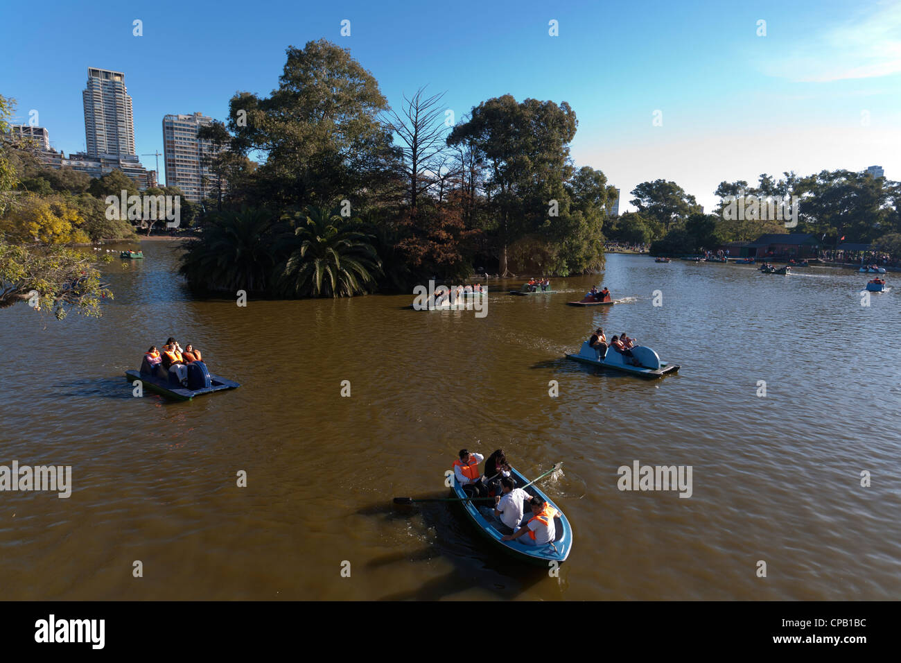 kleiner See im Inneren El Rosedal Rosengarten in Palermo, Buenos Aires Argentinien Stockfoto