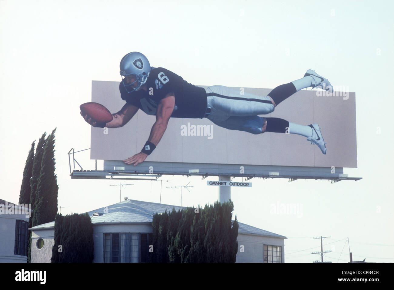 Nike-Plakatwand mit Los Angeles Raiders Spieler in Los Angeles, CA Stockfoto