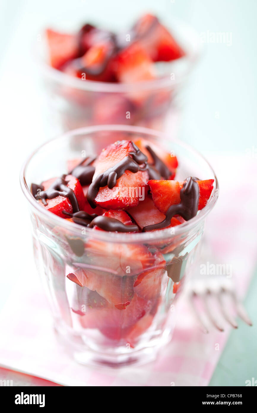 Erdbeere mit Schokoladensauce Stockfoto