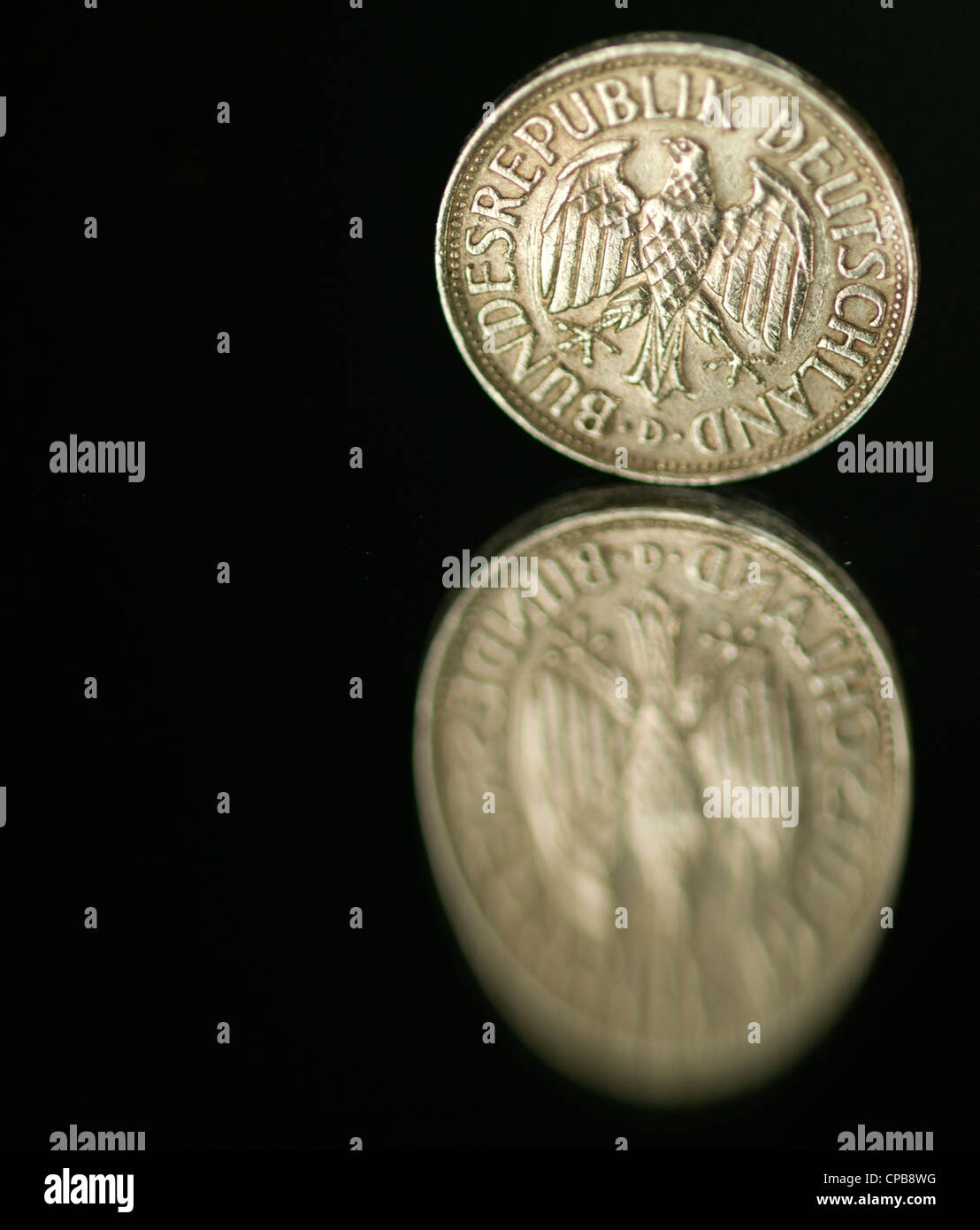 Währung Abwertung Euro Deutschland Deutschland Euroabwertung Bank Abschreibungen Inflation DM Deutsche Mark Stockfoto