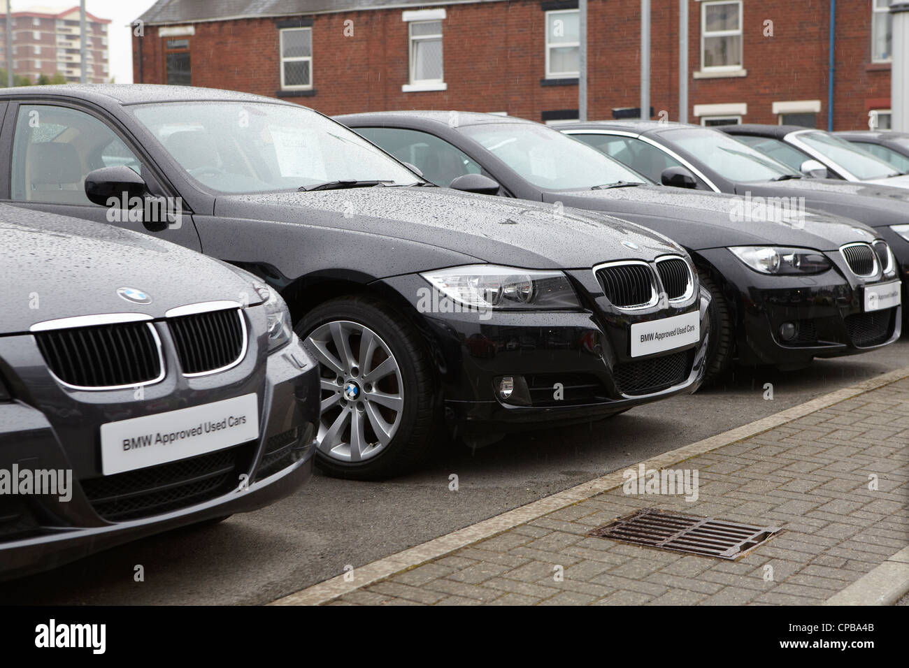 BMW Automobile auf Auto Händler Vorplatz Stockfoto