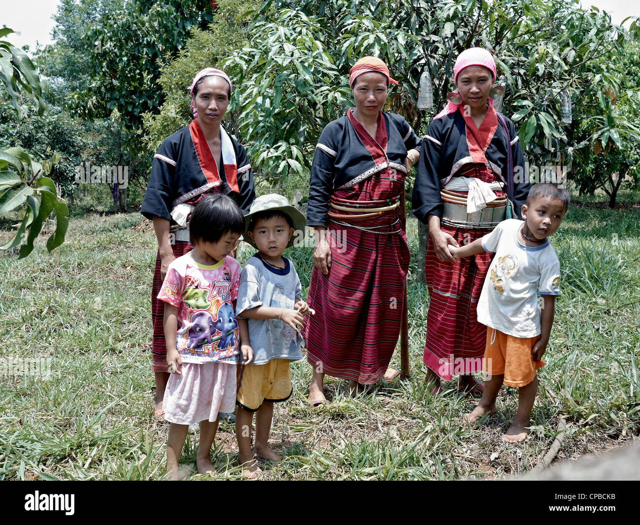 bergvölker in laos 3 buchstaben