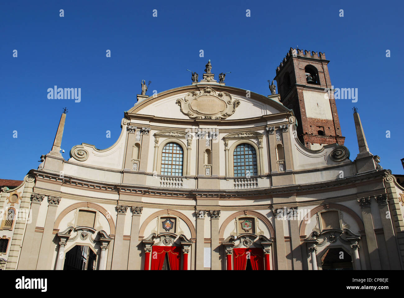 Barocke Kathedrale Fassade auf Sky, Vigevano, Pavia, Italien Stockfoto