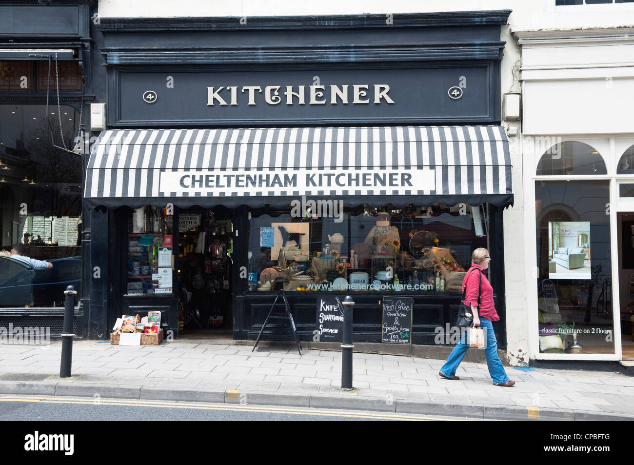 Cheltenham Kitchener - Ausrüstung Fachgeschäft Küche, befindet sich gegenüber dem Queens Hotel, Montpellier, Cheltenham, Vereinigtes Königreich. Stockfoto