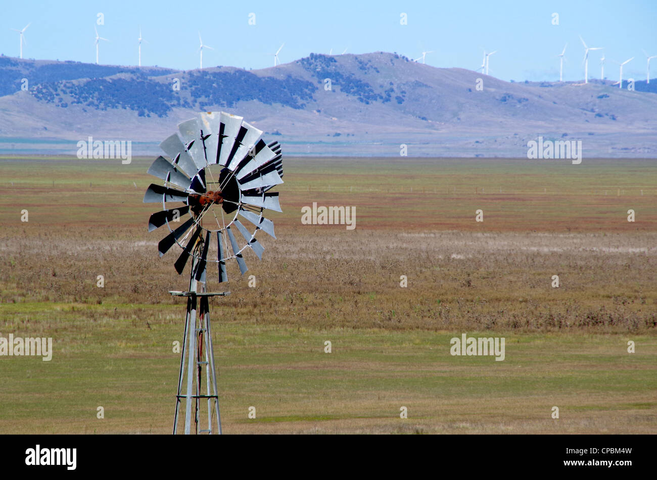 Alte Mühle, Wind-Wasser-Pumpe Stockfoto