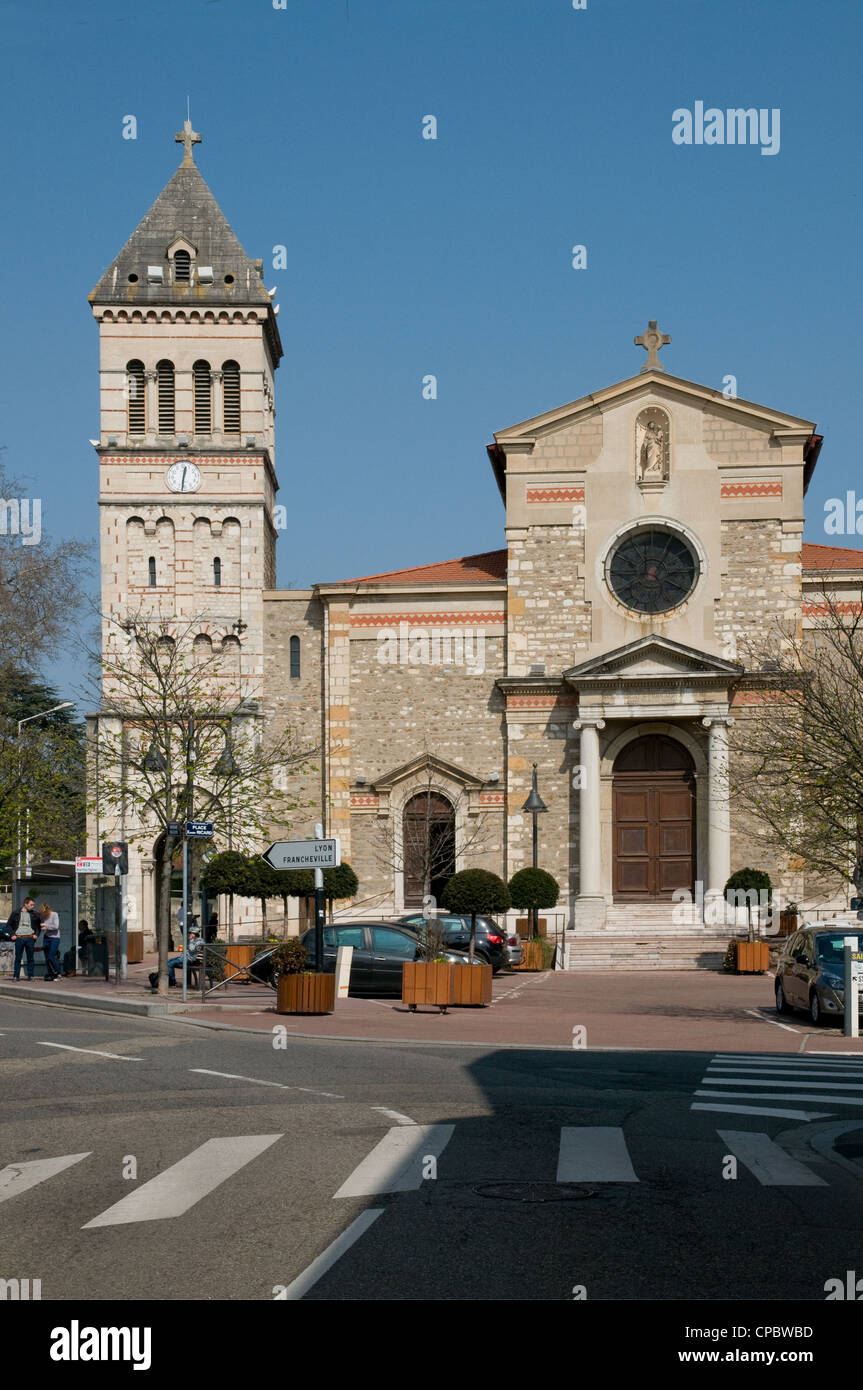 Paroisse de Sainte Foy Les Lyon Kirche im Ort Xavier Ricard St. Foy Les Lyon Frankreich Stockfoto