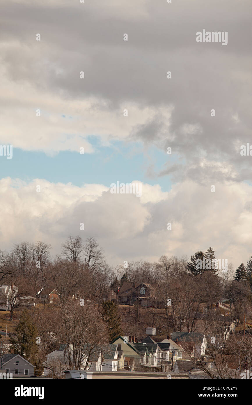 Ansicht von Kingston NY mit Wolken und Himmel Stockfoto