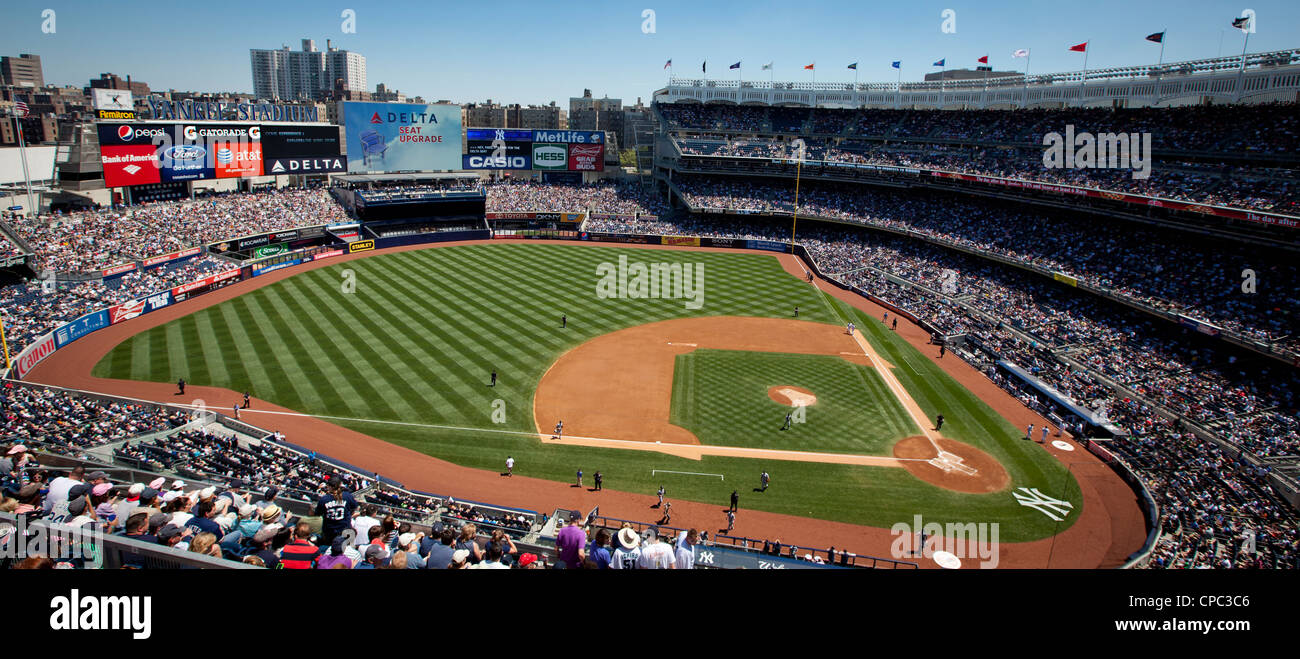 Die Yankees sind zu Hause spielen gegen die Seattle Mariners am Muttertag, 13. Mai 2012 im Yankee Stadium in New York City Stockfoto