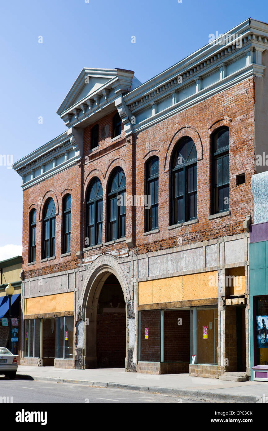 Fassade des historischen Unique Theaters im teilweisen Zerfall, Salida, Colorado, USA Stockfoto