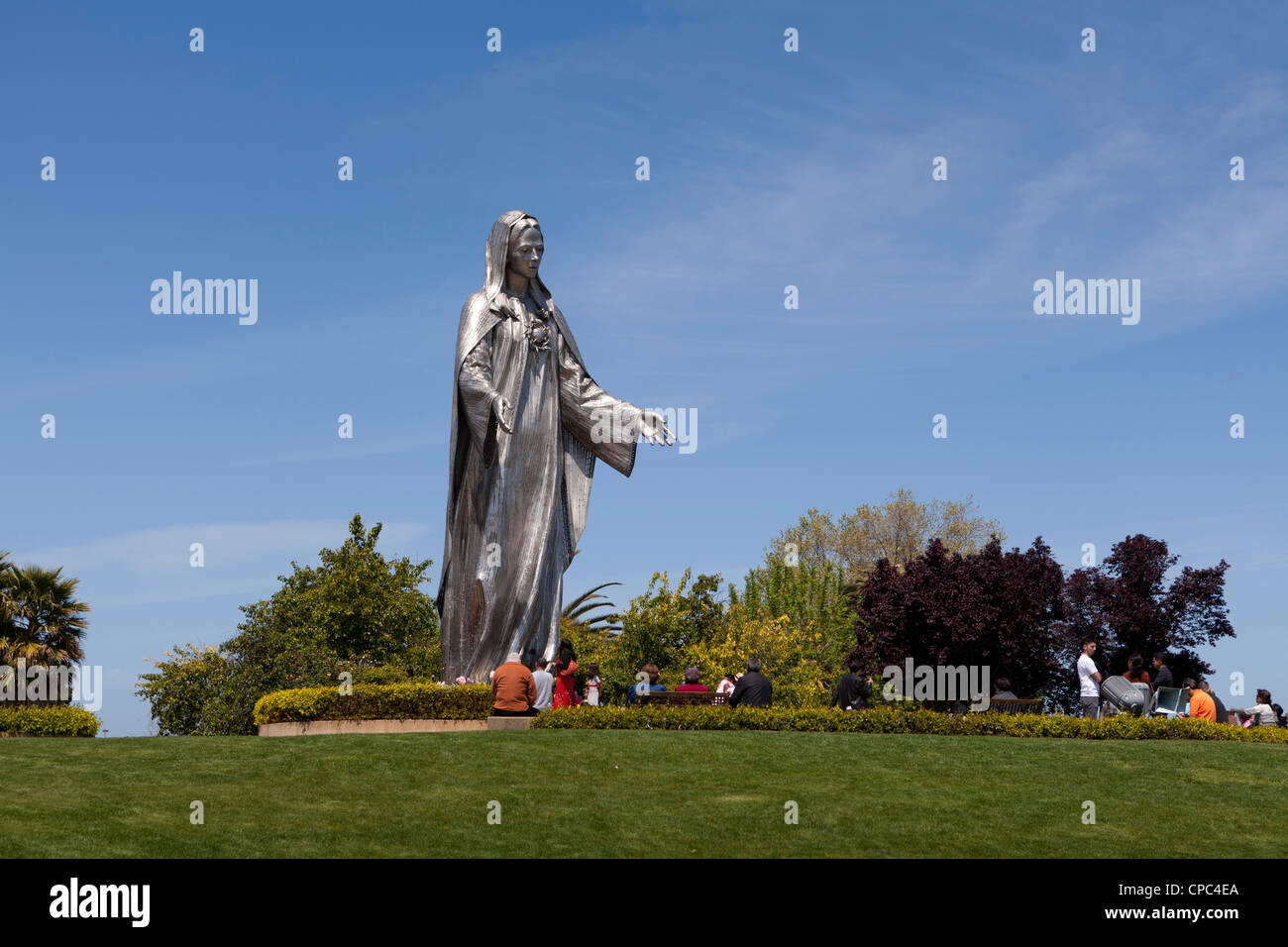 Edelstahl-Statue der Jungfrau Maria Stockfoto