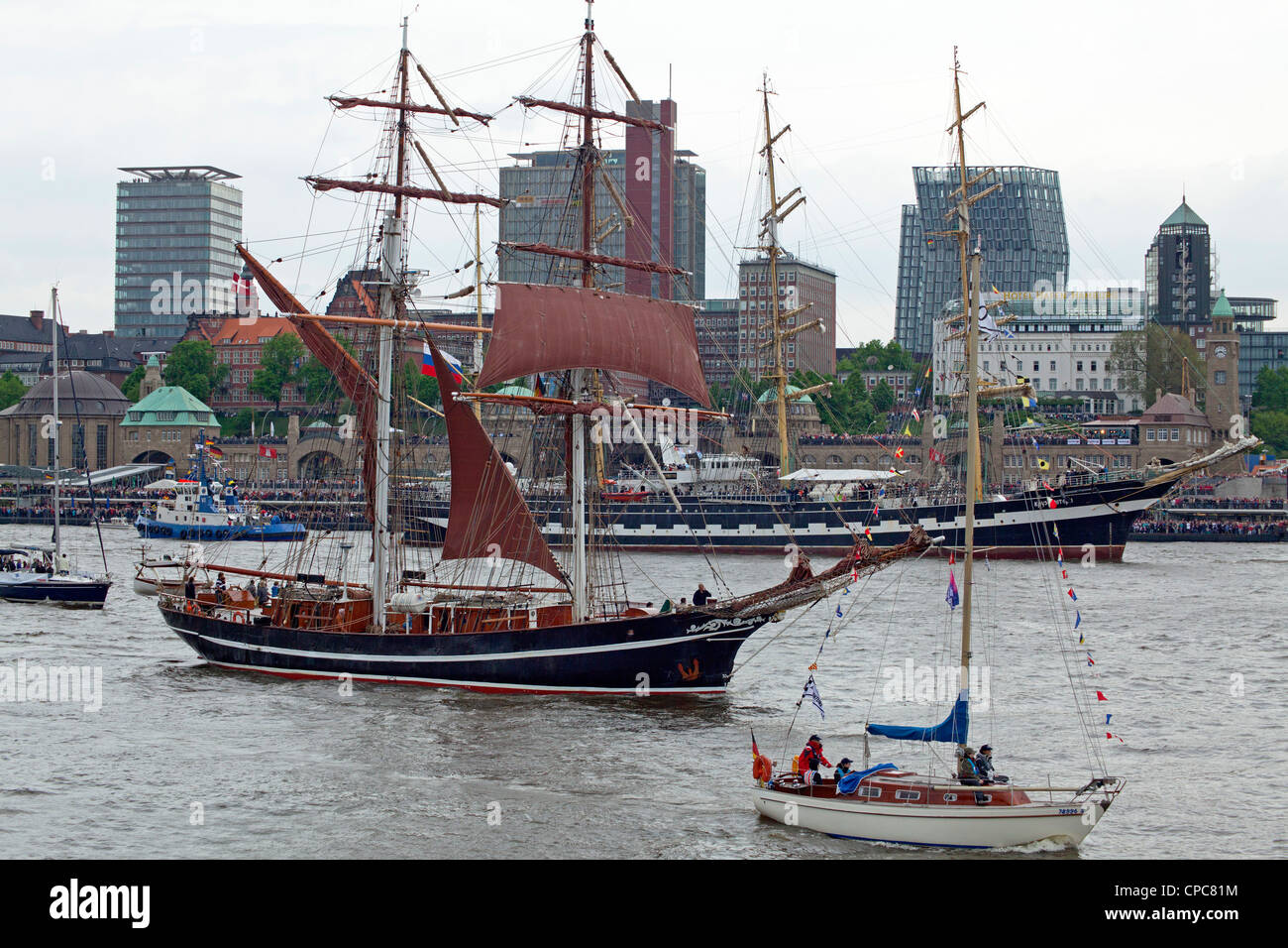 Segelschiffe, Eingabe Port Parade, Hafengeburtstag, Hamburg, Deutschland Stockfoto