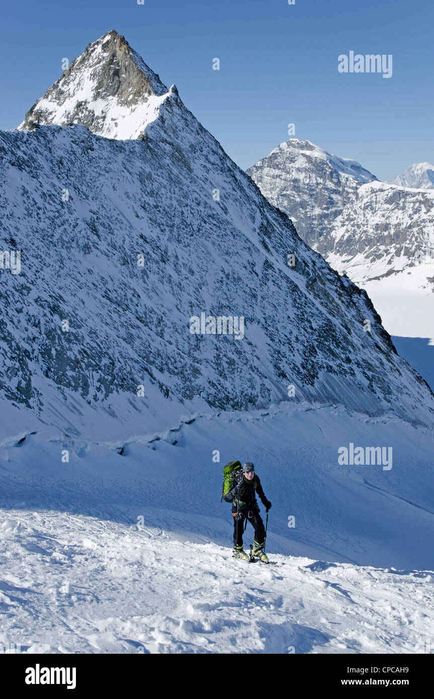 Skitouren im Zentralwallis Schweiz Stockfoto